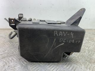 блок предохранителей Toyota RAV4 3 поколение (XA30) (2005 - 2008), 8266242180