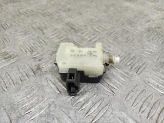 активатор замка багажника Volvo V70 2 поколение 2001, 2.4 л., B 5244 T3, бензин, АКПП, серебро, универсал, полный привод, 999066622