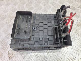 блок предохранителей Audi A3 8P [2-й рестайлинг] 2009, 1.9 л., BLS, дизель, МКПП, голубой, хетчбэк 3 дв., передний привод, 01718130, 1E220808