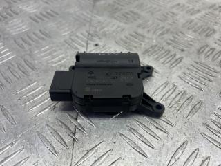моторчик заслонки печки Volkswagen Polo 4 поколение (2001 - 2005), 0132801357