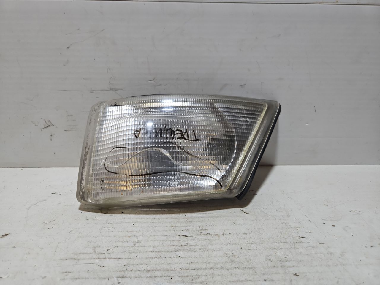 поворотник левый IVECO Daily 3 поколение 2003, 1315106148, 504104467 - фото №1