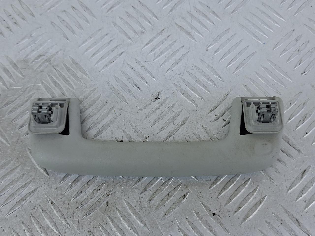 ручка внутренняя потолочная Volkswagen Caddy 5 поколение 2022, бежевый, фургон, передний привод, 8Y0857607 - фото №1