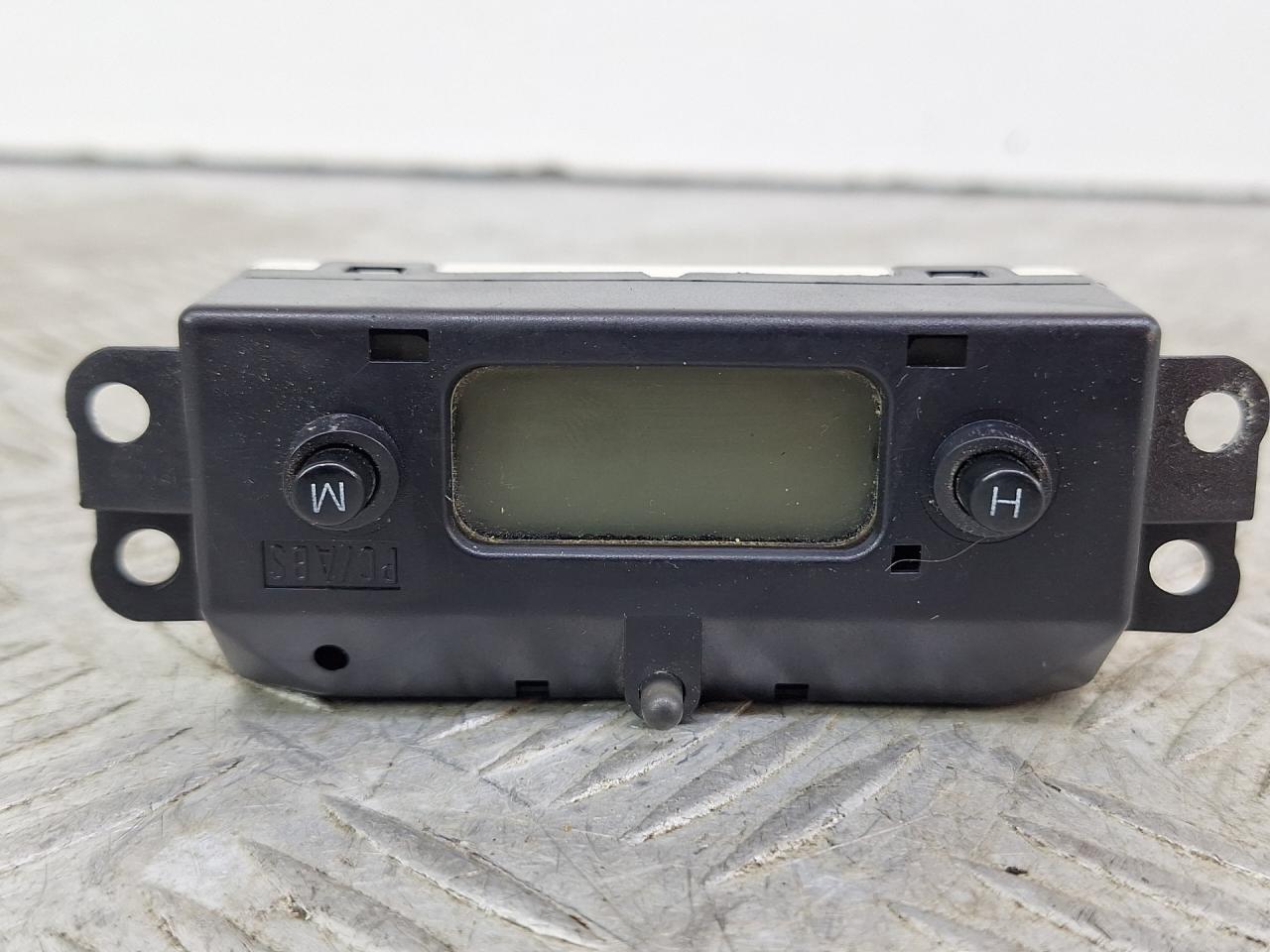 часы Ford Focus 1 поколение (1998 - 2001) - фото №1