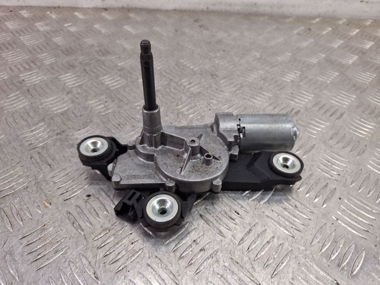 моторчик заднего стеклоочистителя (дворника) Ford Focus 3 поколение 2013, хетчбэк 5 дв., BV6117K441AA, 0390201205 - фото №1