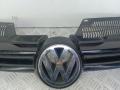 решетка радиатора Volkswagen Golf 5 поколение 2005, 1.6 л., BSE, бензин, 5МКПП, черный, хетчбэк 3 дв., передний привод, 1K0853653, 1K0853651A, 1K0853655A - фото №6