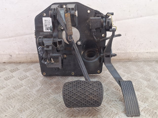 узел педальный (блок педалей) Mercedes-Benz A-Класс W168/V168 [рестайлинг] 2004, 1.7 л., OM 668.942, дизель, АКПП, серебро, минивэн, передний привод, A1682900549, A1682904001