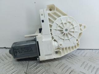 моторчик стеклоподъемника передний правый Audi Q5 8R [рестайлинг] 2015, 3.0 л., CTBA, дизель, АКПП, внедорожник 5 дв., полный привод, 8K0959802B