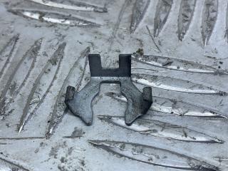 крепление форсунки Renault Scenic 1 поколение [рестайлинг] 2002, 1.6 л., K4M 700, бензин, МКПП, серебро, минивэн, передний привод