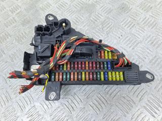 блок предохранителей BMW 5 серия E60/E61 [рестайлинг] E60 (2007 - 2010), 2.5 л., N53 B25 A, бензин, АКПП, белый, седан, задний привод, 518956057, 913883001