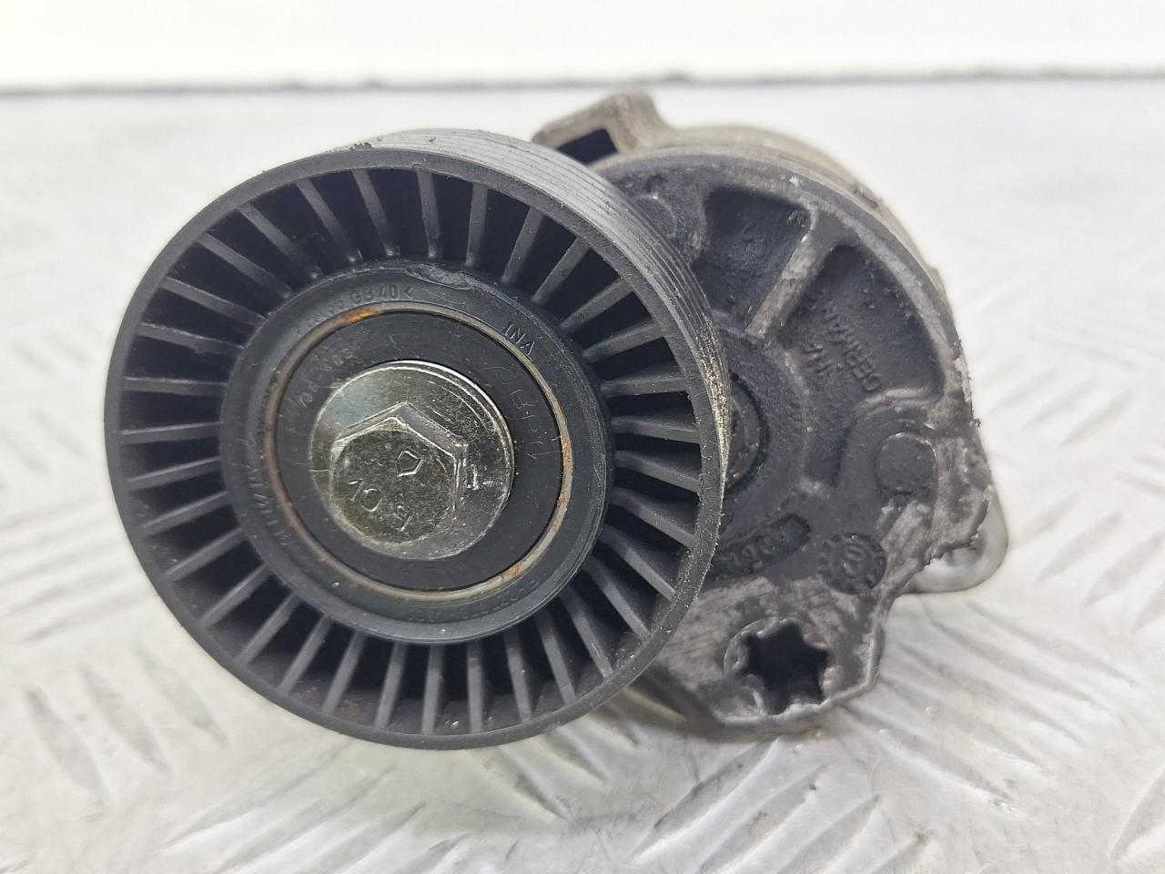 натяжитель Volvo V70 2 поколение 2001, 2.4 л., B 5244 T3, бензин, АКПП, серебро, универсал, полный привод - фото №1