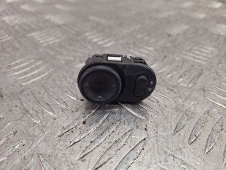 джойстик регулировки зеркал Opel Corsa C [рестайлинг] 2006, 1.0 л., Z 10 XEP, бензин, МКПП, серебро, хетчбэк 3 дв., передний привод, 02226861