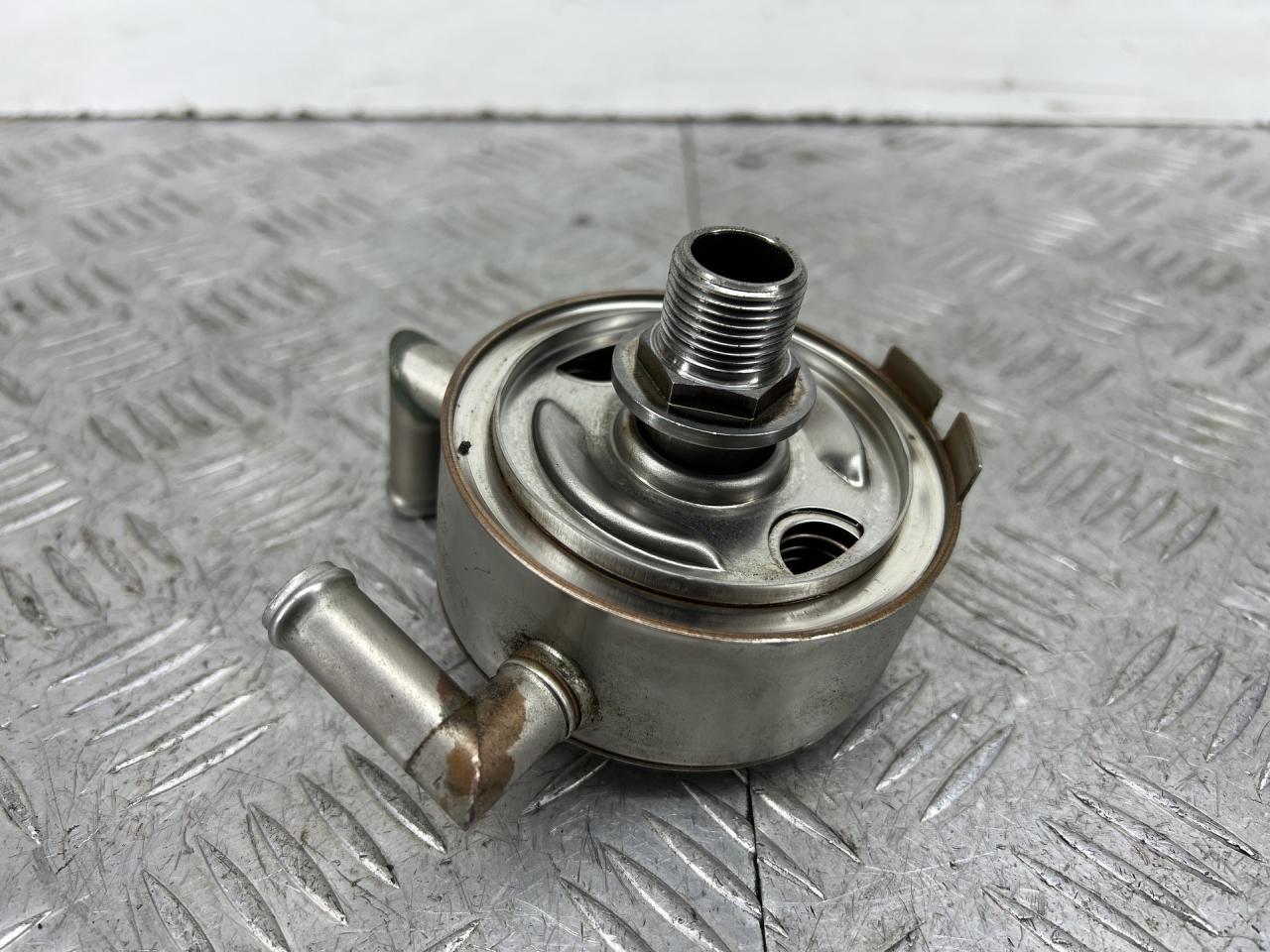 теплообменник масляного фильтра Infiniti EX25 1 поколение (2007 - 2013), 2.5 л., VQ25HR, бензин - фото №1