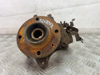 кулак поворотный правый Peugeot 306 1 поколение [рестайлинг] 2000, 1.4 л., KFX (TU3JP), бензин, МКПП, универсал