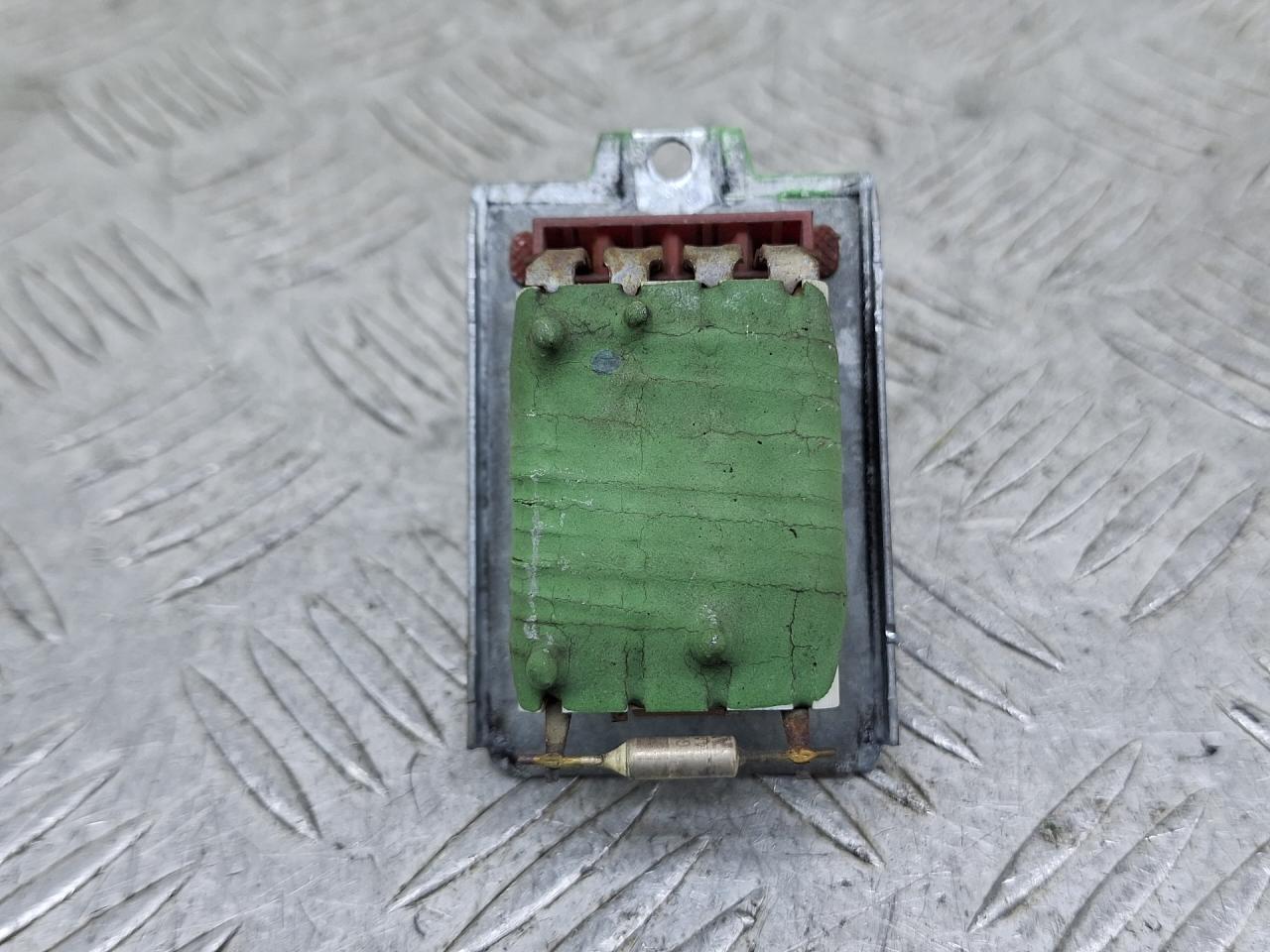 сопротивление печки Volkswagen Passat B5 1998, 8D0959265 - фото №1