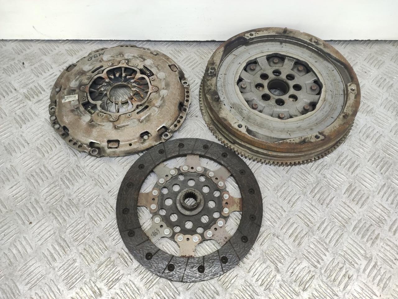 маховик Nissan X-Trail T31 (2007 - 2011), 2.0 л., M9R, дизель, МКПП, чёрный, 8200421191, 8200501027 - фото №1