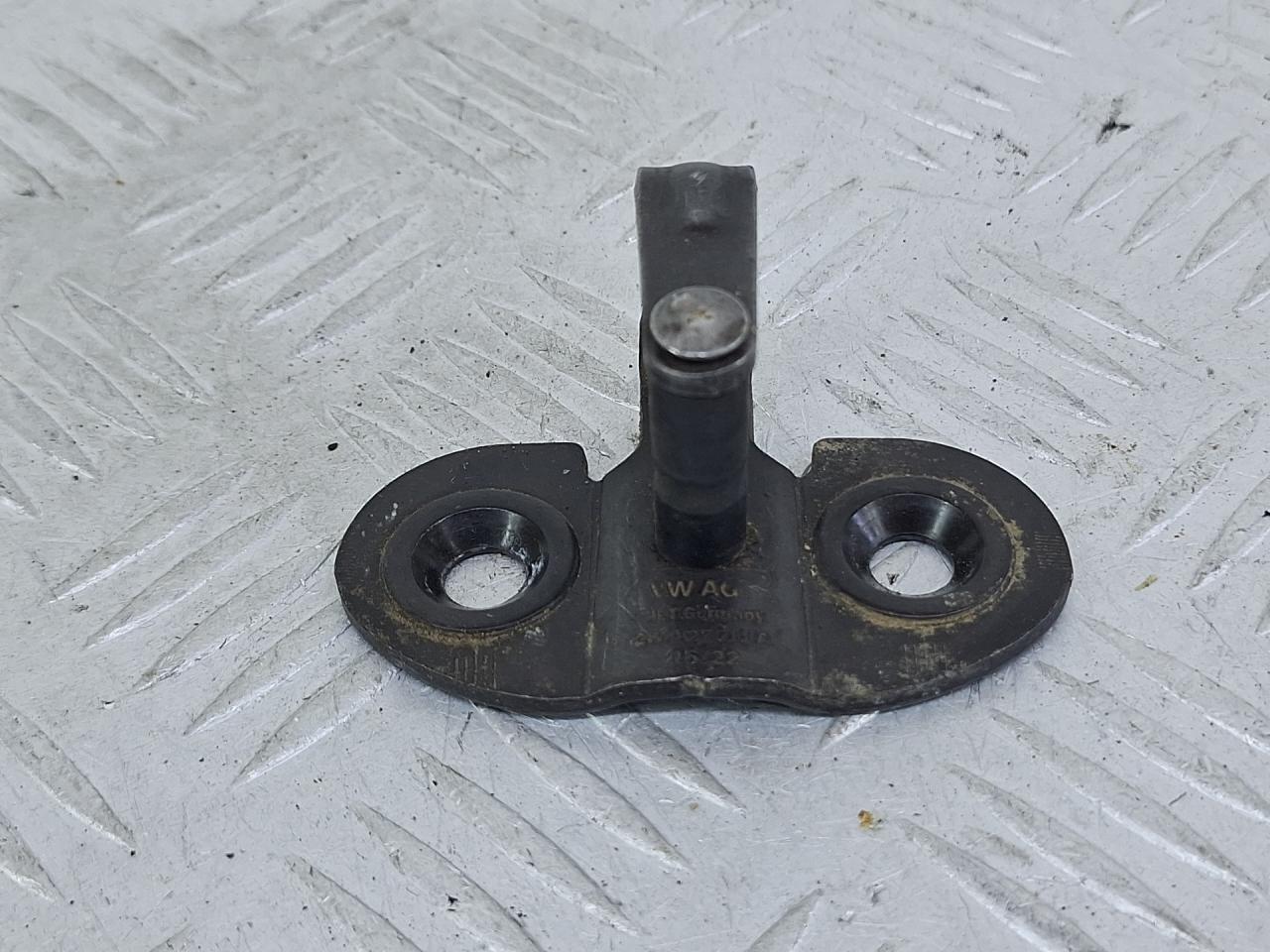 замок багажника Volkswagen Caddy 5 поколение 2022, бежевый, фургон, передний привод, 2K7827511A - фото №1