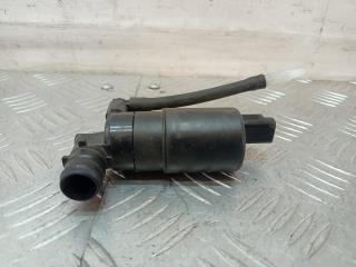 насос (моторчик) омывателя стекла Toyota Aygo 1 поколение AB10 [рестайлинг] 2010, 1.0 л., 1KR-FE, бензин, МКПП, красный, хетчбэк 5 дв., передний привод