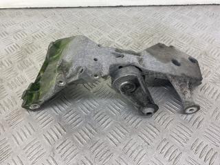 кронштейн генератора Mercedes-Benz A-Класс W168/V168 [рестайлинг] 2004, 1.7 л., OM 668.942, дизель, АКПП, синий, минивэн, передний привод, A6682020940