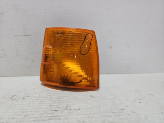 поворотник правый Volkswagen Transporter T4 1995, 701953050B