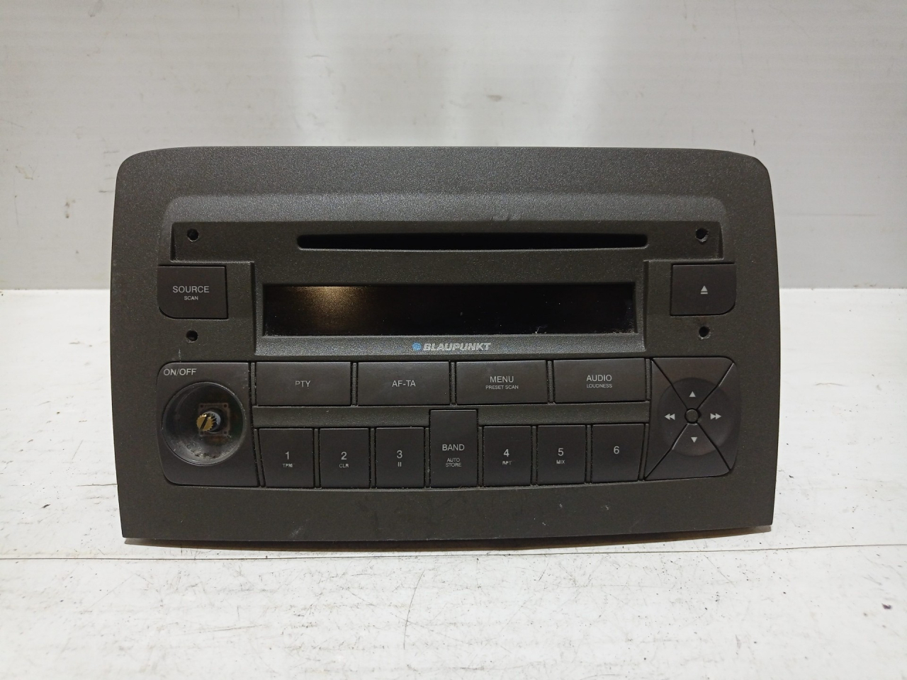 магнитола Fiat Idea 1 поколение 2010, 1.4 л., 843 A1.000, бензин, МКПП, минивэн, 735364019, 7643363316 - фото №1