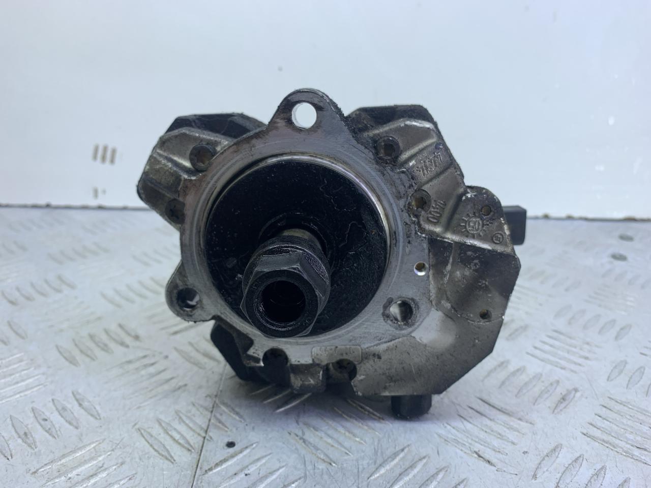 ТНВД BMW 3 серия E90/E91/E92/E93 (2004 - 2010), 2.0 л., M47N 204 D4, дизель, АКПП, 0445010045 - фото №1