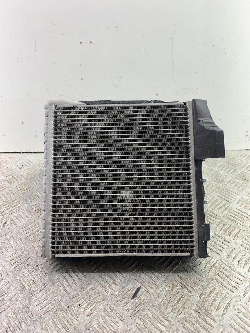 испаритель кондиционера Skoda Yeti 1 поколение 2013, 2.0 л., CFHF, дизель, 6МКПП, серый, универсал, полный привод - фото №1