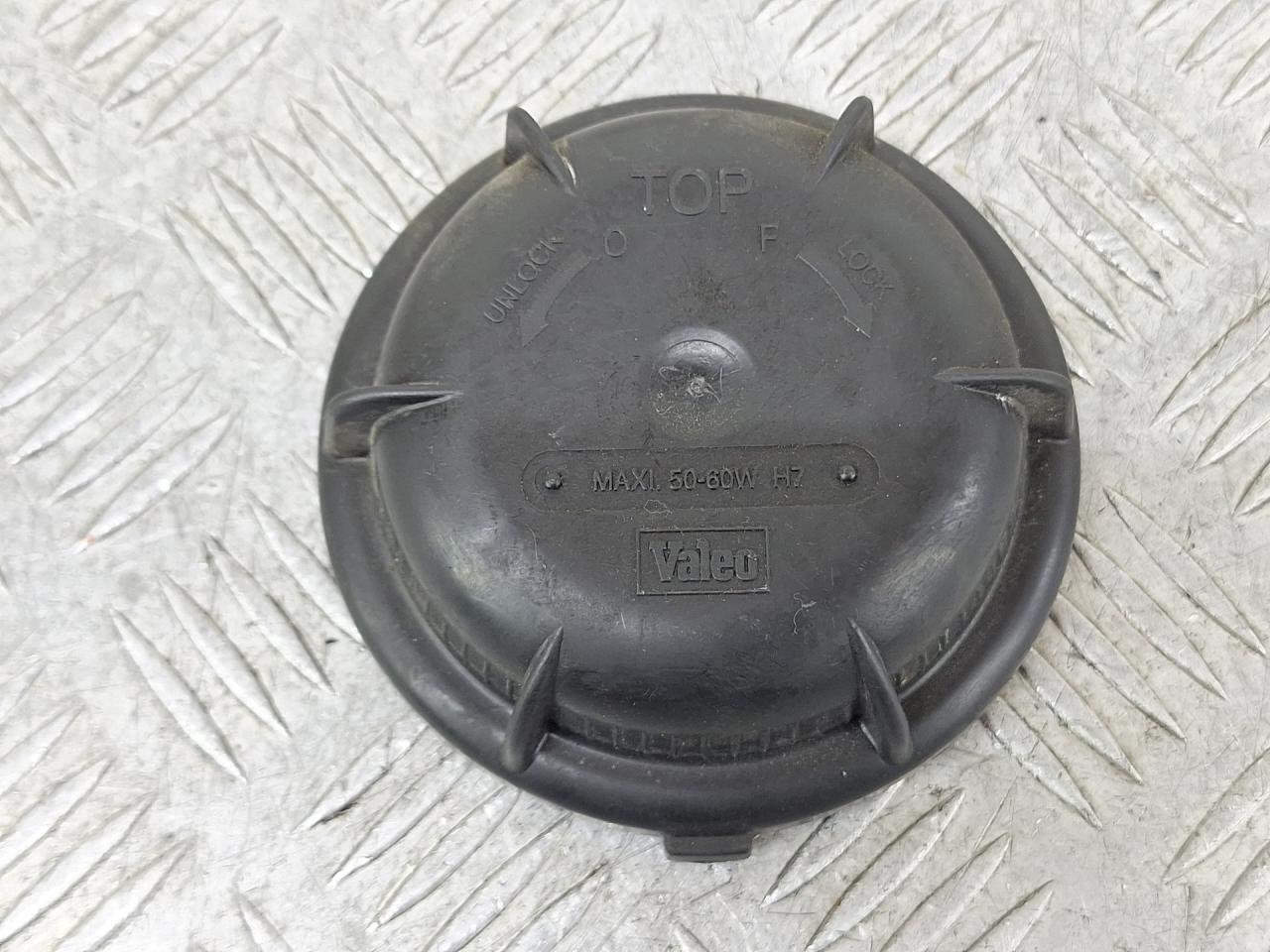 крышка фары Volvo V70 2 поколение 2001, 2.4 л., B 5244 T3, бензин, АКПП, серебро, универсал, полный привод, 89000387, 9178538 - фото №1