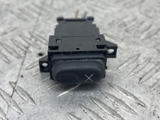 кнопка стеклоподъемника двери Renault Megane 1 поколение [рестайлинг] (1999 - 2003), 1.4 л., K4J 710, бензин, МКПП, оливковый, хетчбэк 5 дв., передний привод, 8200087780