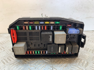 блок предохранителей Jaguar X-Type 1 поколение 2005, 2.2 л., дизель, МКПП, синий, седан, передний привод, 518882220