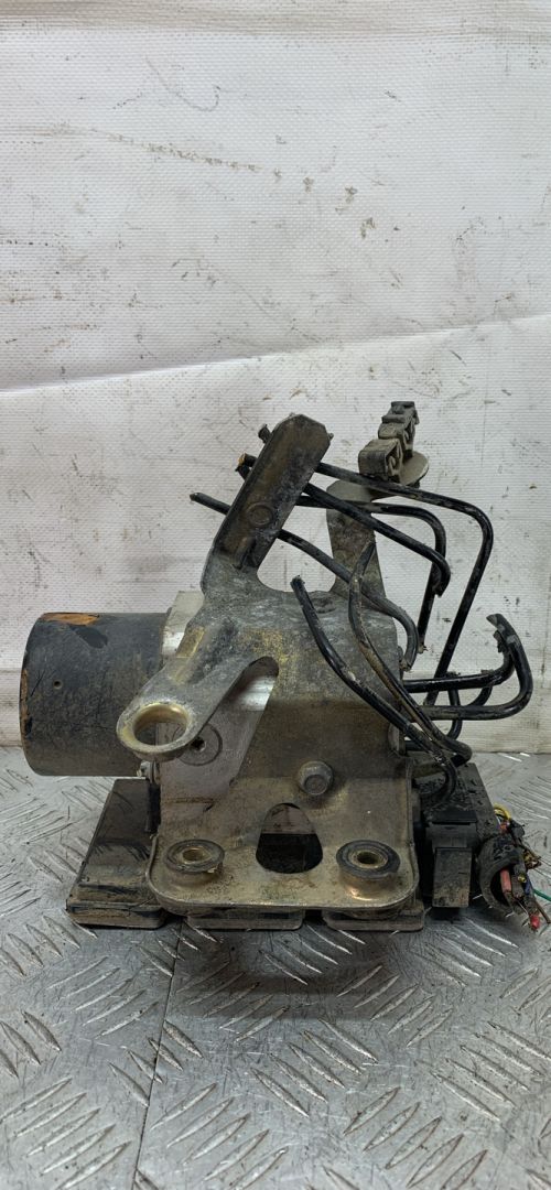 блок ABS Lancia Thesis 1 поколение 2005, 2.4 л., 841 D.000, бензин, МКПП, темно-синий, седан, передний привод, 13663902, 46737772, 54084631F, ALAA01HXMC1, SN0279888 - фото №1