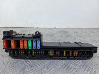 блок предохранителей BMW 5 серия E60/E61 [рестайлинг] E60 (2007 - 2010), 2.5 л., N53 B25 A, бензин, АКПП, белый, седан, задний привод, 695733002