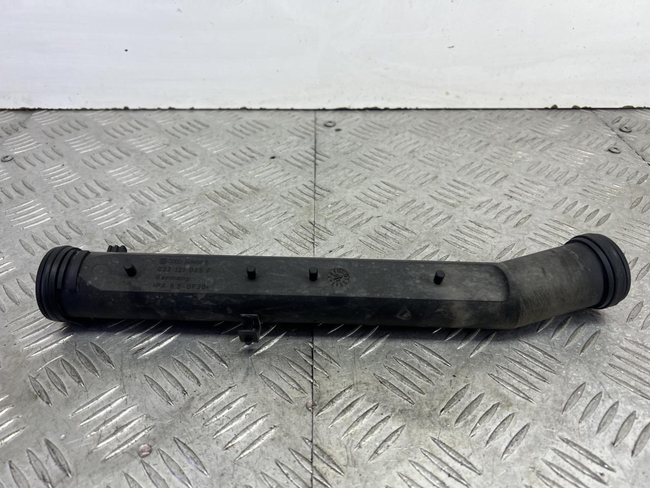 трубка охлаждающей жидкости Volkswagen Polo 4 поколение (2001 - 2005), 032121065F - фото №1