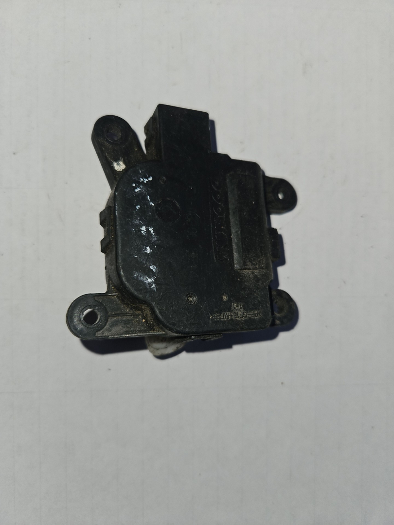 моторчик заслонки печки Hyundai Solaris 1 поколение (2010 - 2014) - фото №1