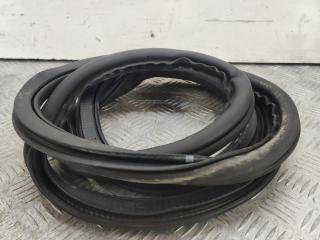 уплотнитель двери Skoda Octavia 3 поколение (A7) 2016, 1.4 л., CZDA, бензин, хетчбэк 5 дв., передний привод, 5E0867366H