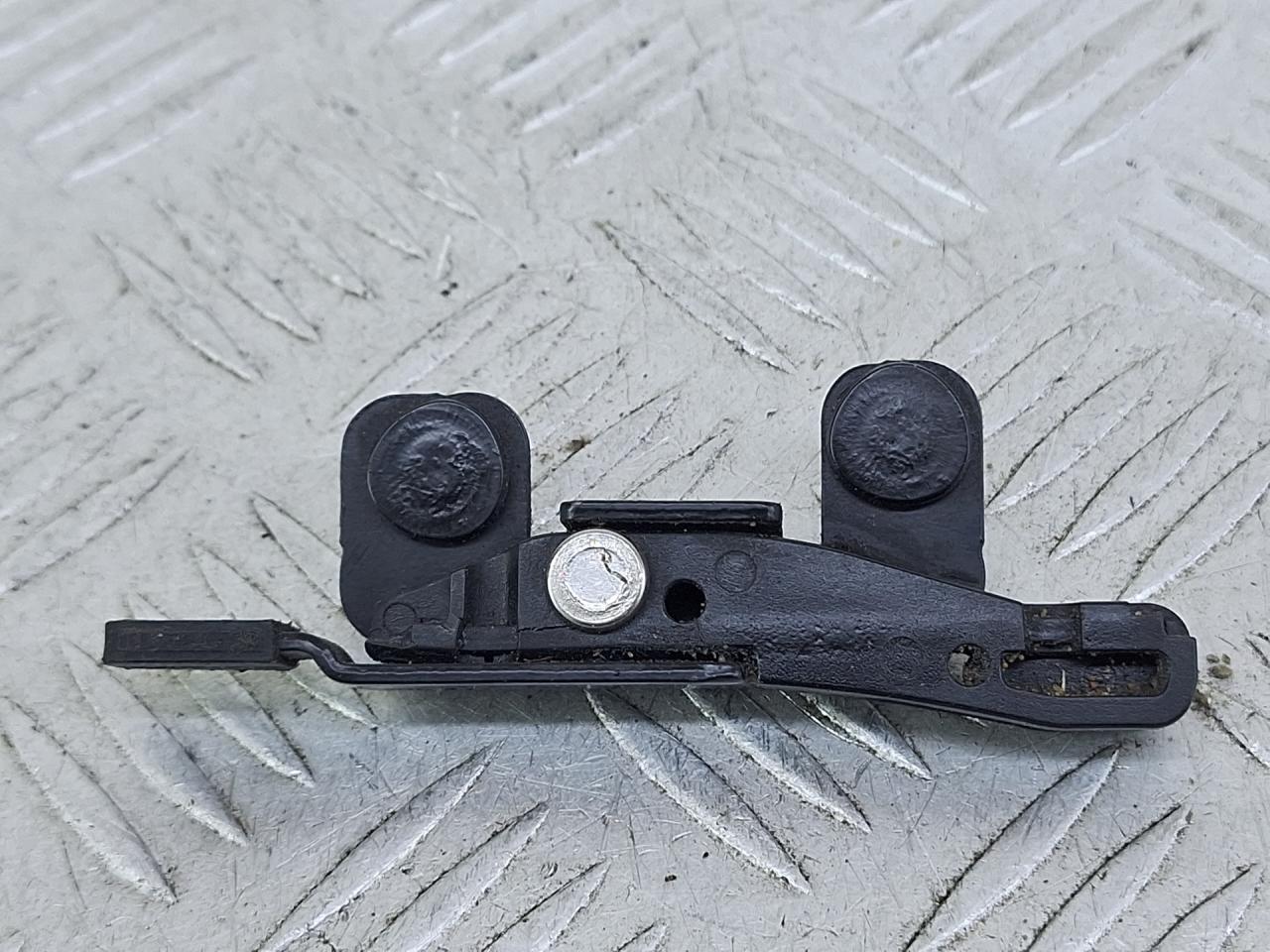 ограничитель открывания двери Volkswagen Caddy 5 поколение 2022, бежевый, фургон, передний привод, 2K7843413C - фото №1