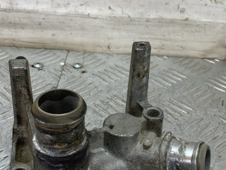 фланец (тройник) системы охлаждения Ford Focus 1 поколение 2000, 1.6 л., FYDC, бензин, МКПП, серебро, универсал, передний привод, 1N1G-8594