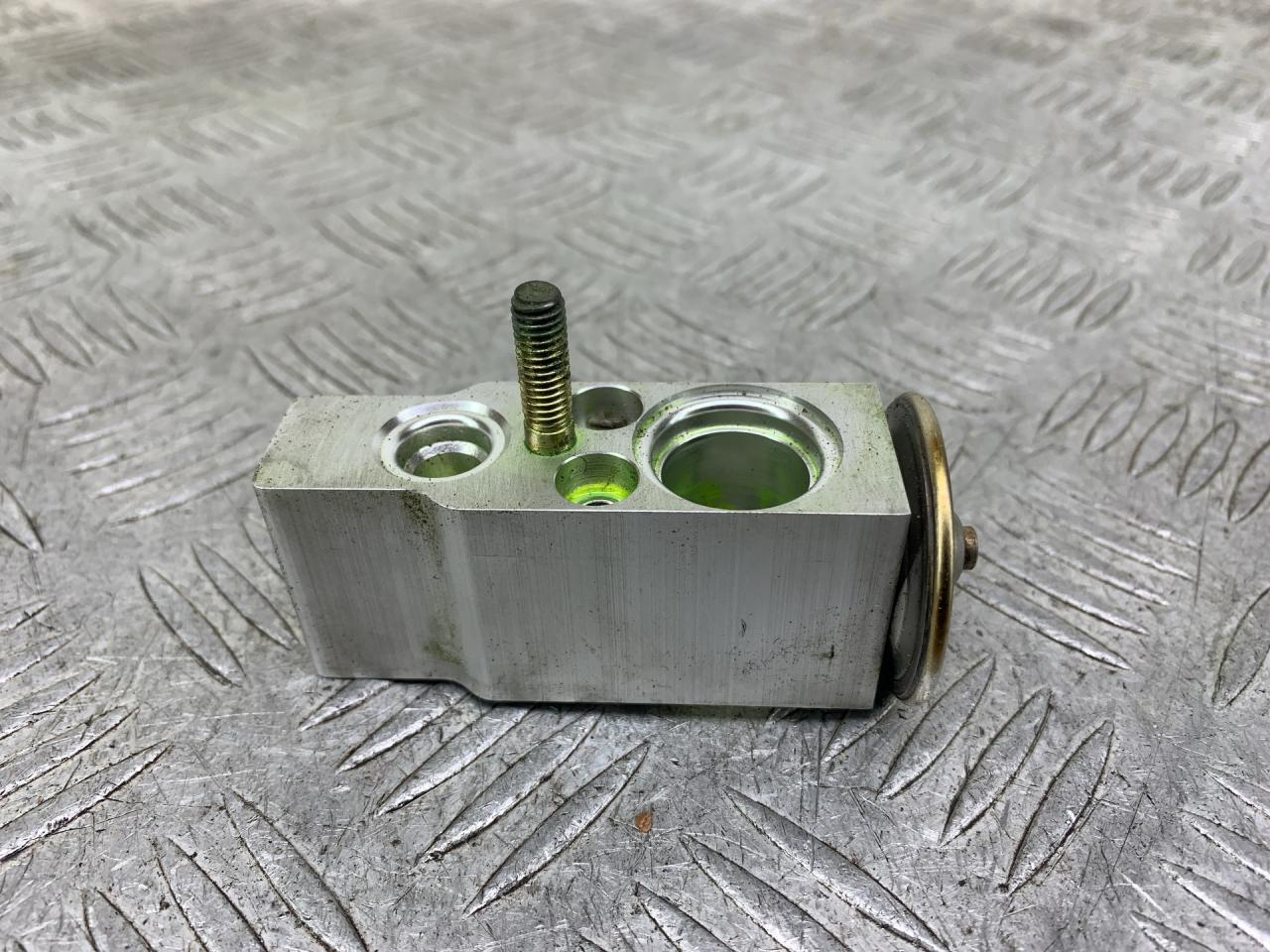 расширительный клапан кондиционера Mercedes-Benz A-Класс W168 (1997 - 2001), A1688300284 - фото №1