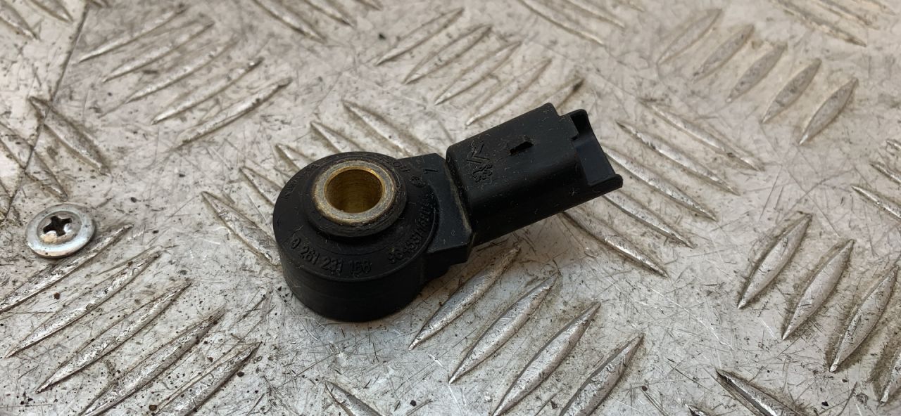 датчик детонации Citroen C4 1 поколение (2004 - 2008), 1.6 л., бензин, 0261231168, 9645311480 - фото №1