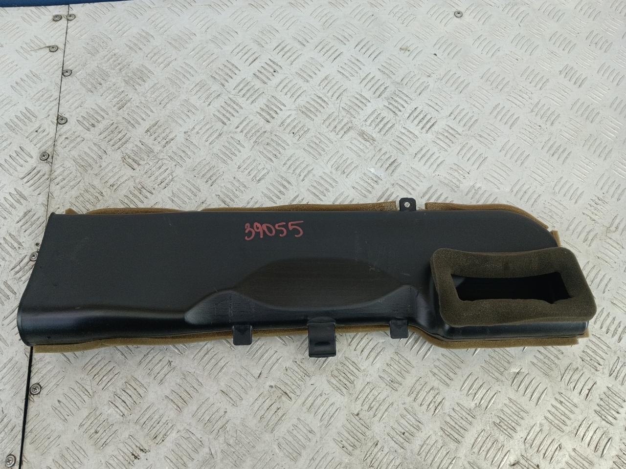 воздуховод печки Mercedes-Benz Vito W639 2006, 3.2 л., M 112.951, бензин, АКПП, черный, задний привод - фото №1