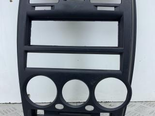 Декоративная накладка центральной консоли Hyundai Getz 1 поколение [рестайлинг] 2006, 1.3 л., бензин, МКПП, серебро, хетчбэк 3 дв., передний привод, 847401C050, U006063800