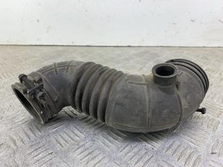 патрубок воздушного фильтра Hyundai Solaris 1 поколение 2013, 281381R010