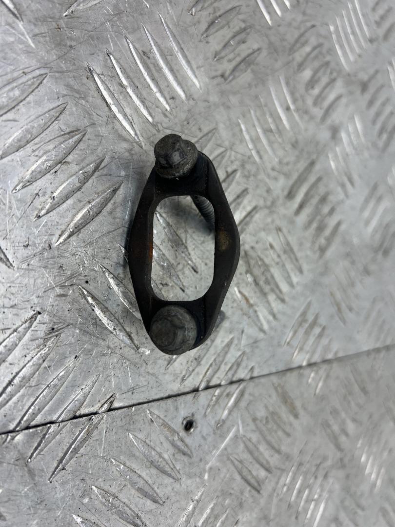 крепление форсунки Land Rover Discovery 3 поколение L319 2007, 2.7 л., 276DT, дизель, АКПП, серый, внедорожник 5 дв., полный привод - фото №1