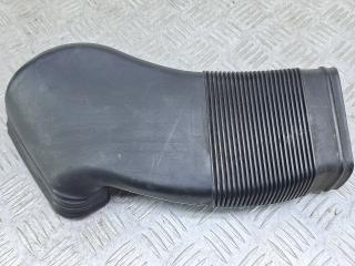 воздуховод Audi A6 4B/C5 [рестайлинг] (2001 - 2004), 2.4 л., BDV, бензин, МКПП, универсал, 8D0129617E