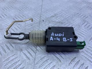 активатор замка багажника Audi A4 B5 [рестайлинг] 1999, 1.6 л., ANA, бензин, МКПП, черный, универсал, передний привод, 8D9962115A