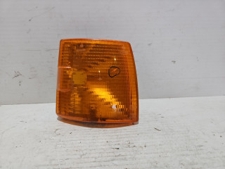 поворотник правый Volkswagen Transporter T4 1995, 701953050B