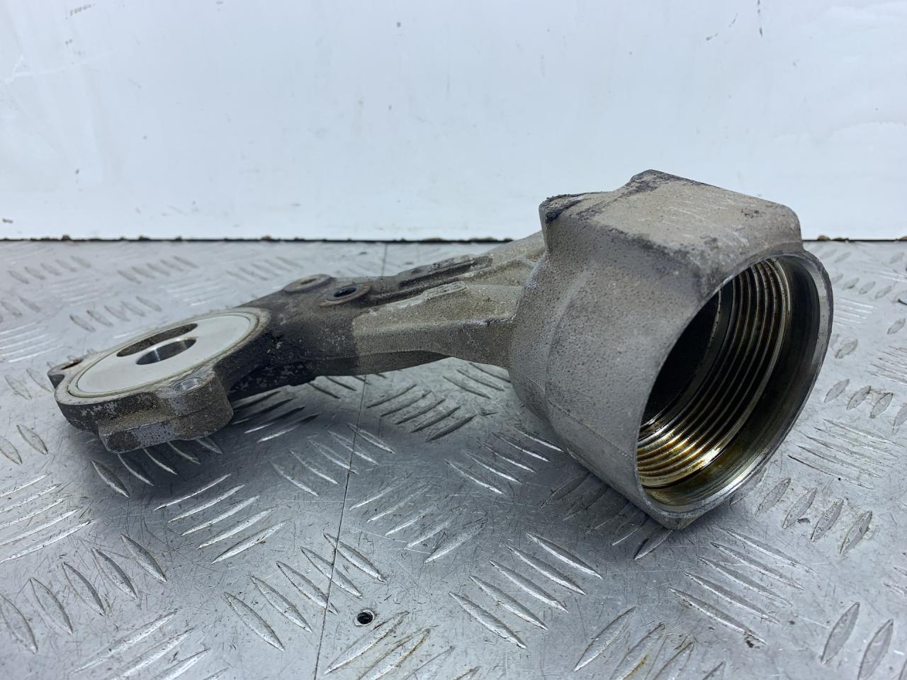 корпус масляного фильтра Peugeot 307 1 поколение (2001 - 2005), 9636015310 - фото №1