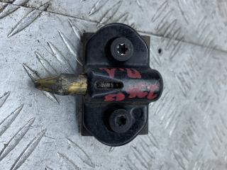 ответная часть (скоба) замка двери Chrysler Sebring 2 поколение 2001, 2.7 л., бензин, АКПП, черный, кабриолет, передний привод