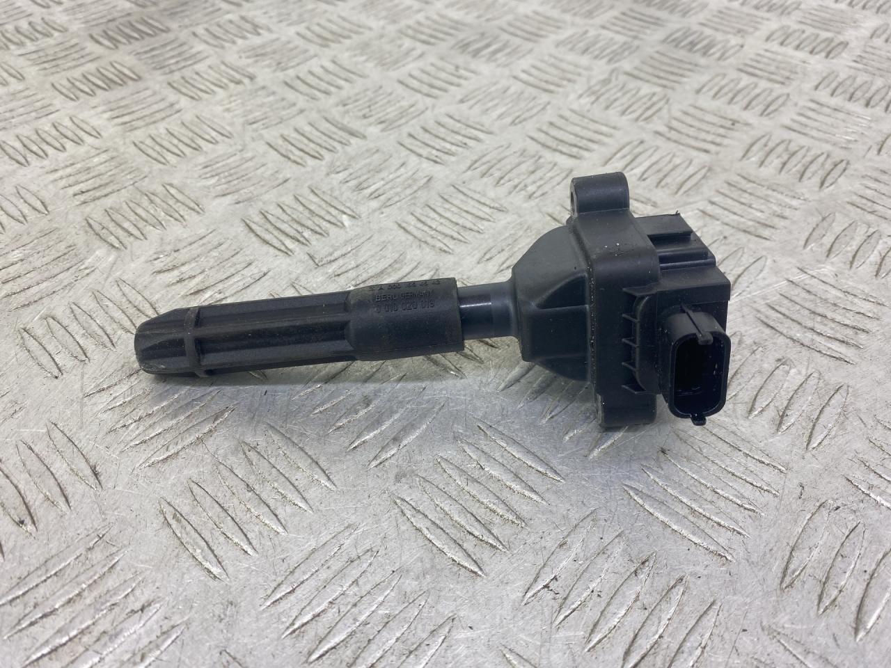 катушка зажигания Mercedes-Benz SLK-Класс R170 2000, 2.0 л., M 111.958, бензин, АКПП, черный, кабриолет, задний привод, ZS0009, A0001502880, 0040100080, 20T1602 - фото №1