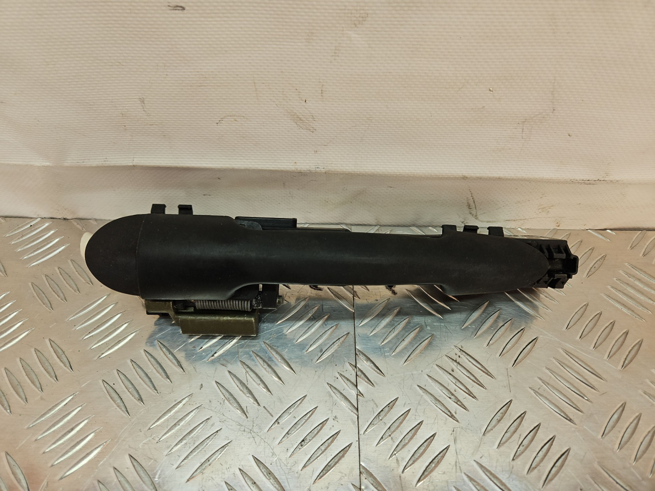 ручка наружная задняя правая Fiat Stilo 1 поколение 2002, 1.2 л., 188 A5.000, бензин, МКПП, хетчбэк 5 дв., передний привод, 242054 - фото №1