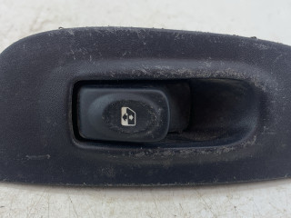 кнопка стеклоподъемника двери передней правой Renault Megane 1 поколение [рестайлинг] (1999 - 2003), 8200181700